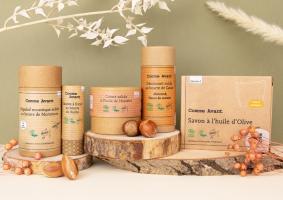 Apprenez pourquoi la crème solide est idéale pour les peaux sensibles, selon les experts. Moins d'irritation, plus de confort et un geste écoresponsable (Visuel ©Comme Avant) Apprenez pourquoi la crème solide est idéale pour les peaux sensibles, selon les experts. Moins d'irritation, plus de confort et un geste écoresponsable (Visuel ©Comme Avant)