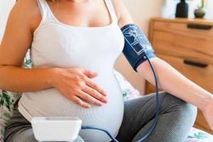 Le suivi du poids maternel durant la grossesse est déterminant dans les résultats de naissance mais aussi dans les résuktats de santé du bébé plus tard dans la vie (Visuel Adobe Stock 536469302) Le suivi du poids maternel durant la grossesse est déterminant dans les résultats de naissance mais aussi dans les résuktats de santé du bébé plus tard dans la vie (Visuel Adobe Stock 536469302)