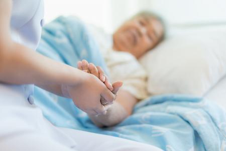 Ces derniers moments de clarté qui apparaissent tout en fin de vie chez les patients atteints de démence.