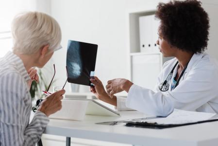 Le score de sévérité du syndrome métabolique (MetS) constitue un bon indicateur de surveillance du risque de cancer du sein, chez les femmes souffrant d"obésité (Visuel Adobe Stock 327066551)