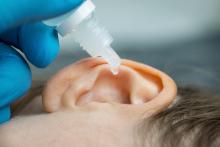 Découvrez comment utiliser un nettoyant oreille en douceur et à quelle fréquence pour une bonne hygiène auriculaire, sans risque pour votre audition (Visuel Adobe Stock 439298624) Découvrez comment utiliser un nettoyant oreille en douceur et à quelle fréquence pour une bonne hygiène auriculaire, sans risque pour votre audition (Visuel Adobe Stock 439298624)